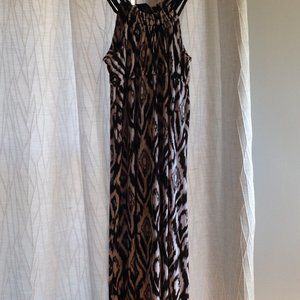 Black & White print summer maxi dress with rope accents at neckline. Sz L